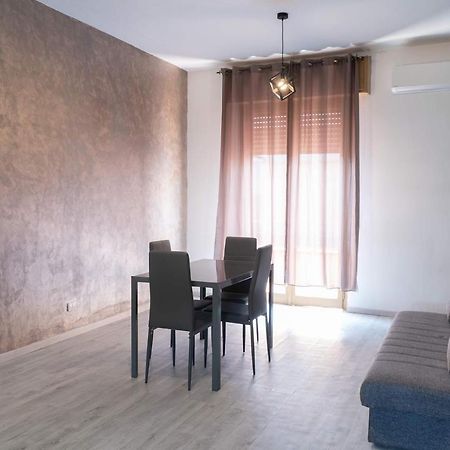 Monfalcone City Room Rental Apartment カリアリ エクステリア 写真